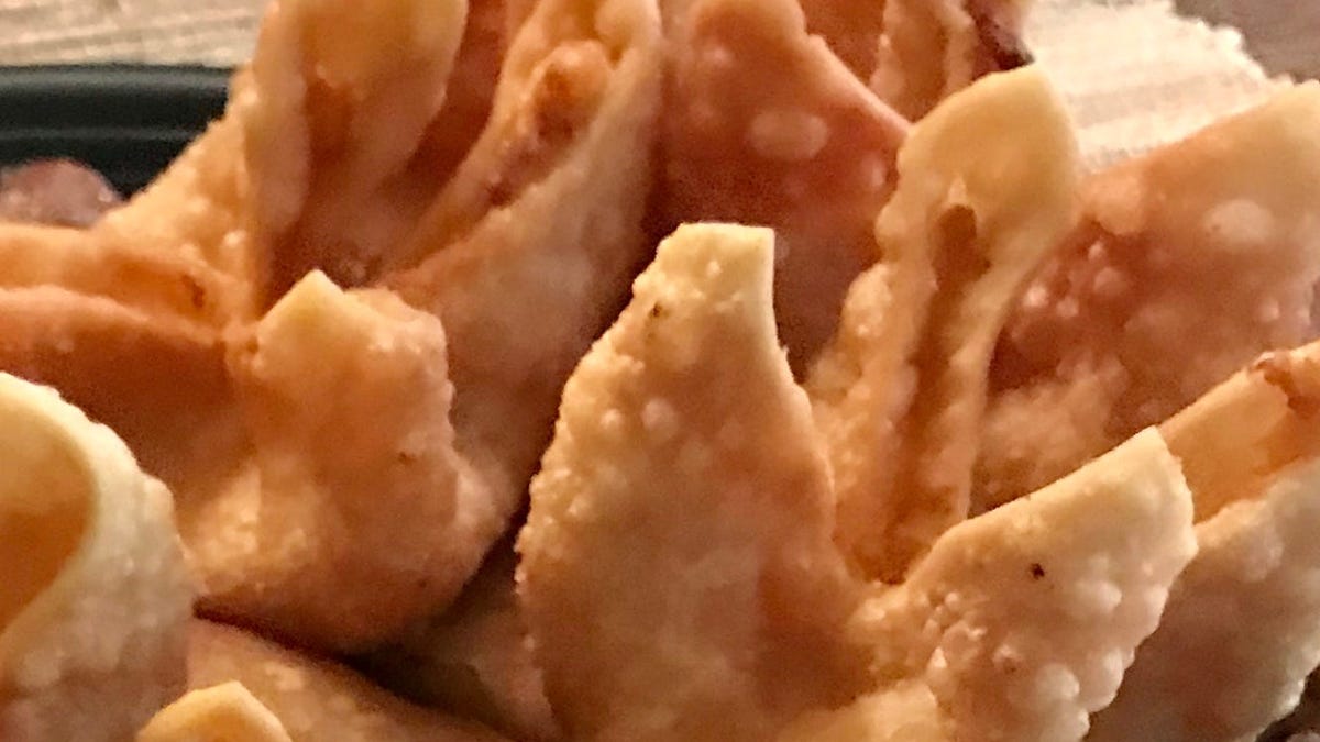 USDA Issues Class I Recall of Frozen Buffalo Chicken Products in 5 States specific real-world editorial scene